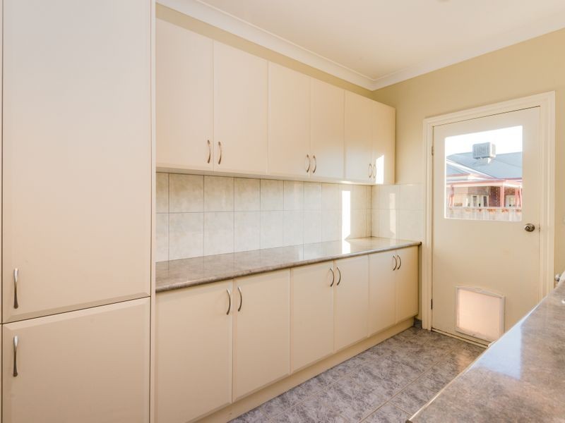 18 Peppertree Avenue, Narre Warren South VIC 3805