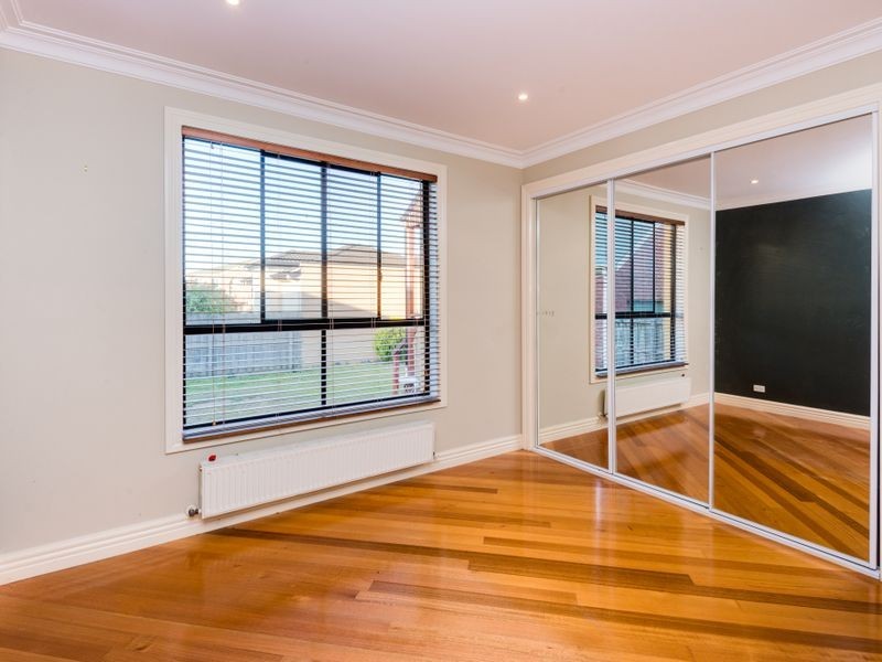 18 Peppertree Avenue, Narre Warren South VIC 3805