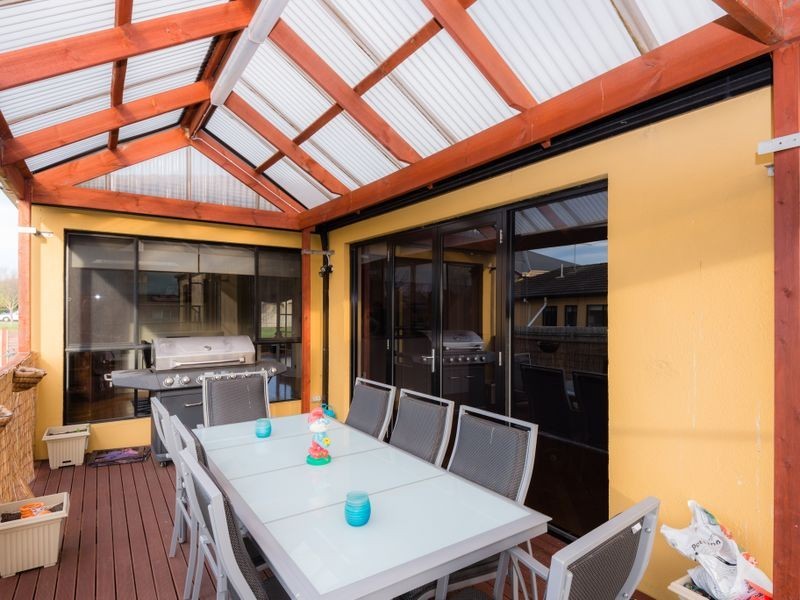 18 Peppertree Avenue, Narre Warren South VIC 3805