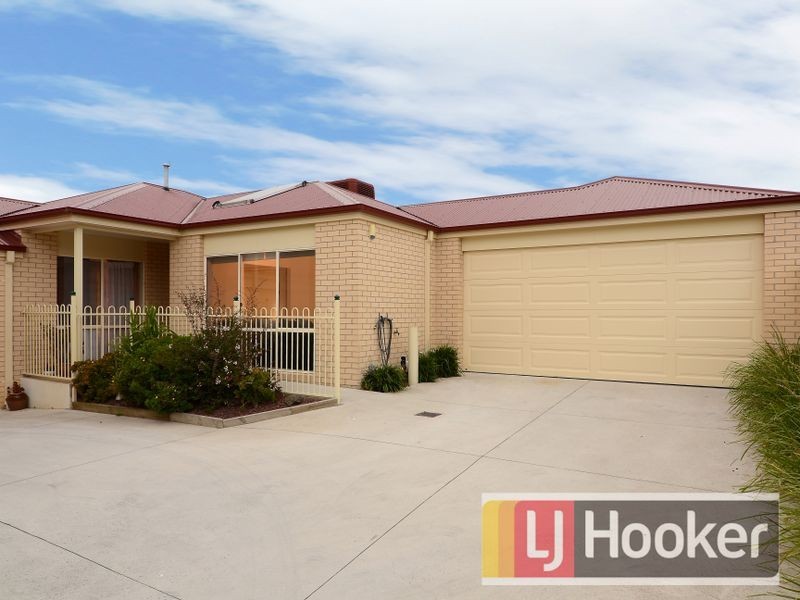 3 / 290 Pound Road, Hampton Park VIC 3976