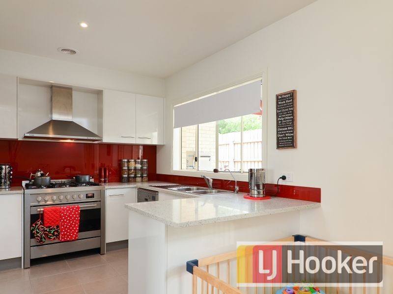 3 / 290 Pound Road, Hampton Park VIC 3976