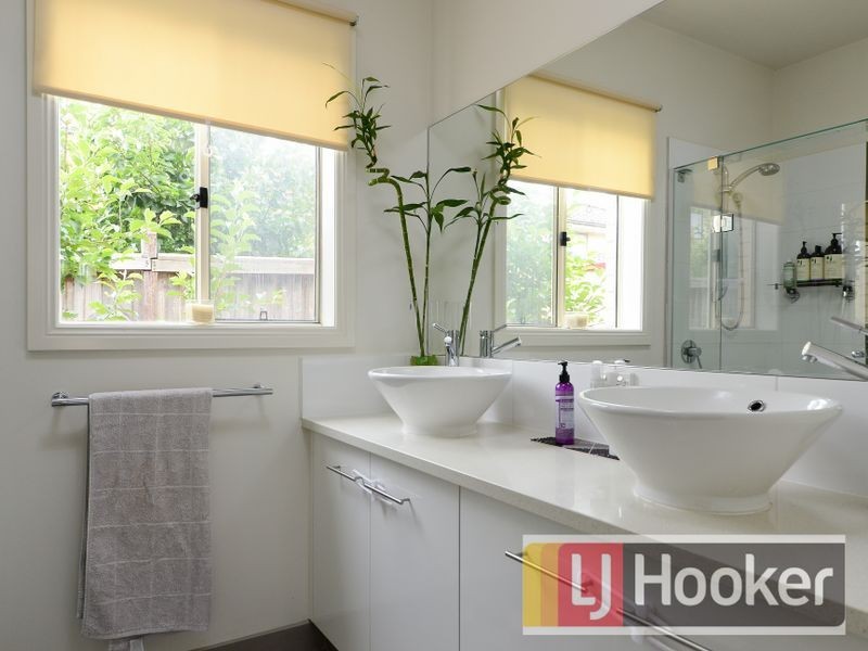 3 / 290 Pound Road, Hampton Park VIC 3976