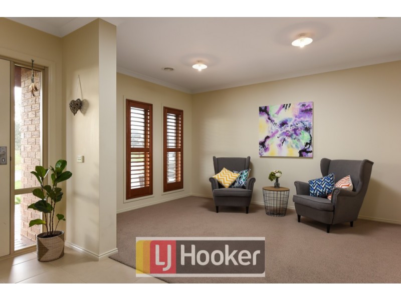 137 Viewgrand Drive, Berwick VIC 3806