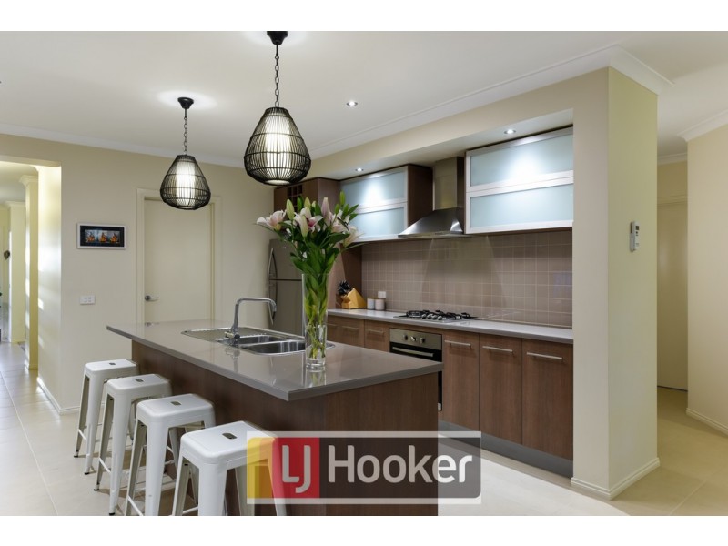 137 Viewgrand Drive, Berwick VIC 3806