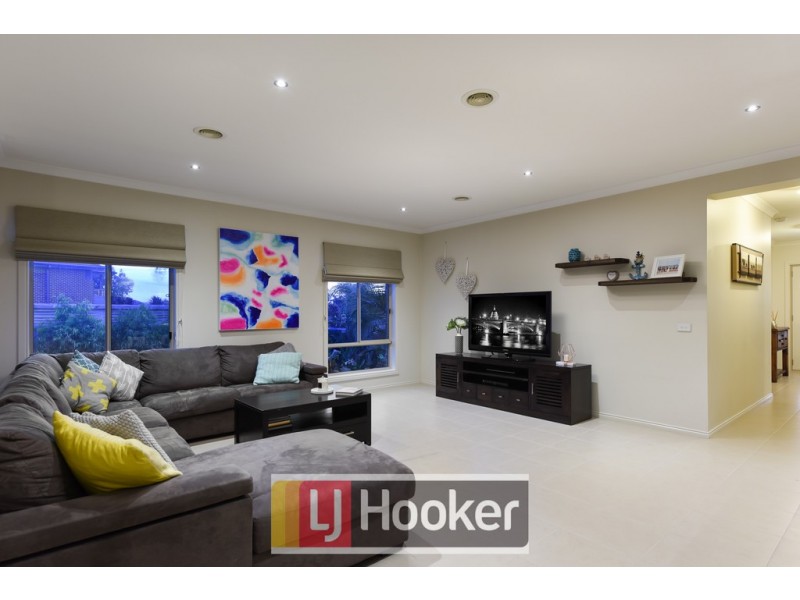 137 Viewgrand Drive, Berwick VIC 3806