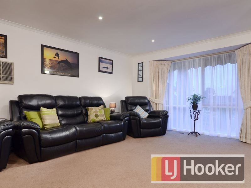 8 Kellie Court, Hampton Park VIC 3976