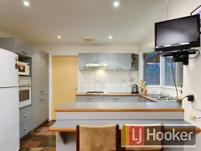 8 Kellie Court, Hampton Park VIC 3976