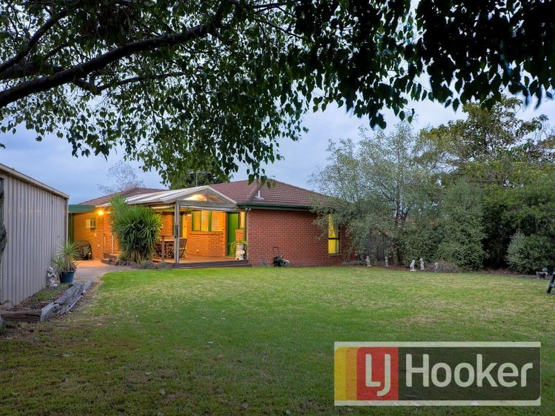 8 Kellie Court, Hampton Park VIC 3976