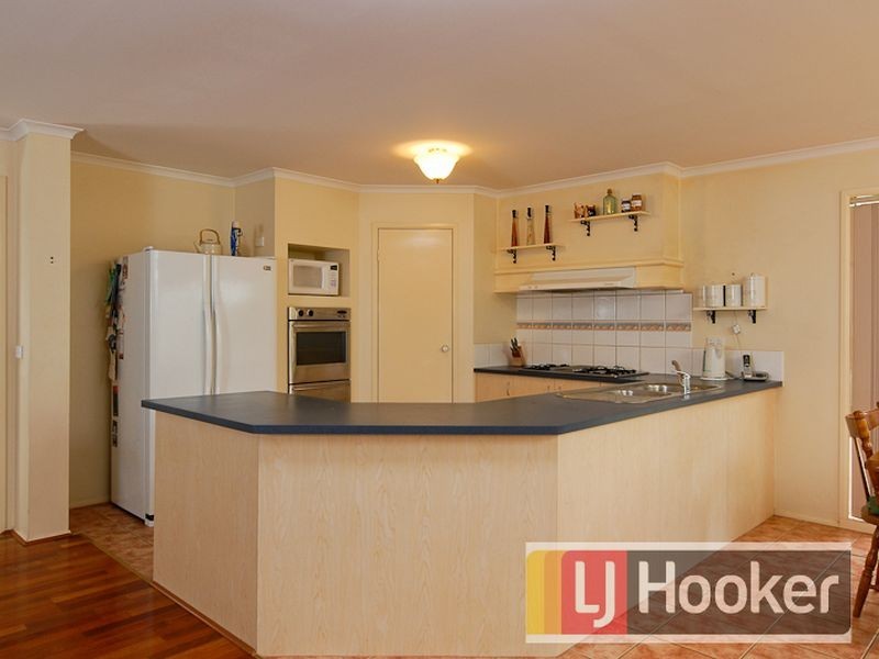 4 Wattle Grove, Narre Warren South VIC 3805