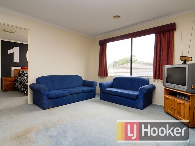 4 Wattle Grove, Narre Warren South VIC 3805