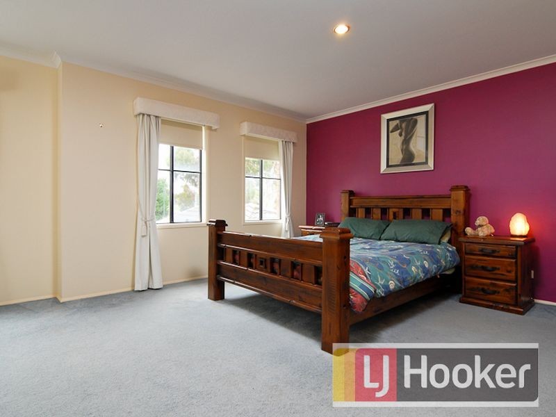 4 Wattle Grove, Narre Warren South VIC 3805