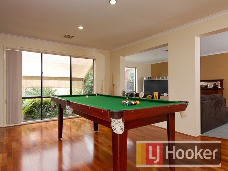 4 Wattle Grove, Narre Warren South VIC 3805