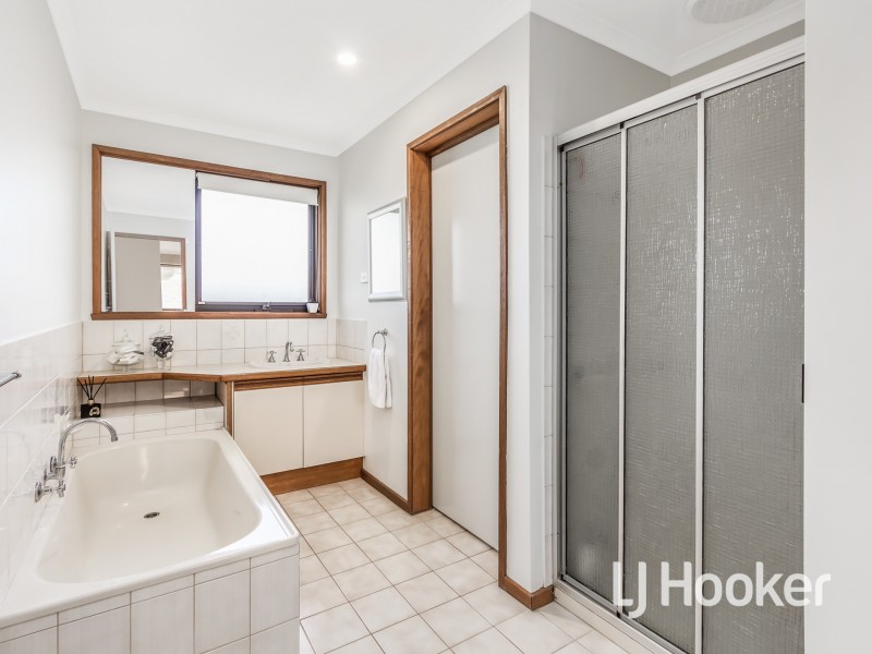 11 Ohio Crescent, Narre Warren VIC 3805