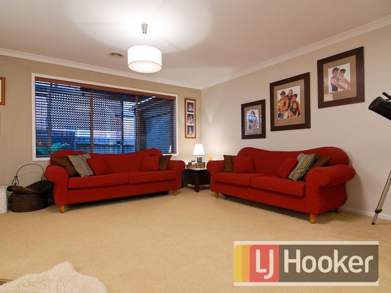 4 Pevensey Drive, Narre Warren South VIC 3805