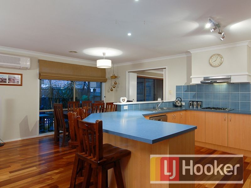 4 Pevensey Drive, Narre Warren South VIC 3805