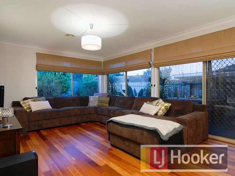 4 Pevensey Drive, Narre Warren South VIC 3805