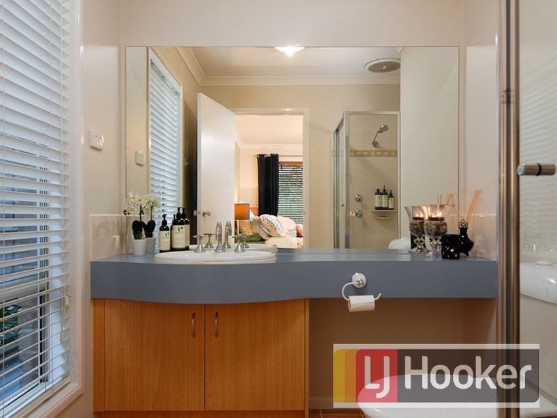 4 Pevensey Drive, Narre Warren South VIC 3805