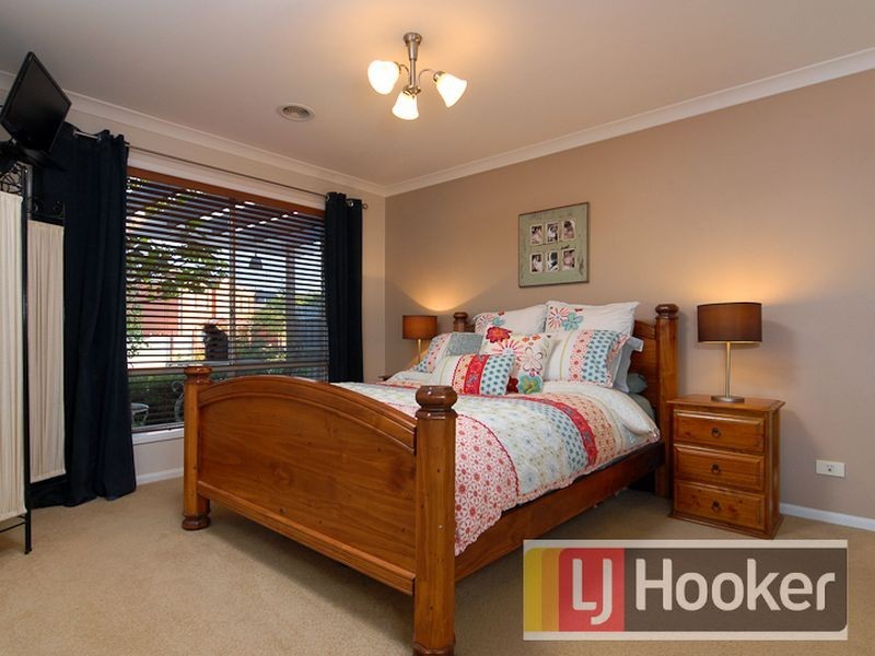 4 Pevensey Drive, Narre Warren South VIC 3805