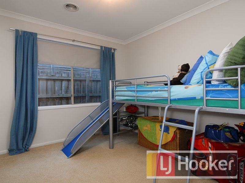 4 Pevensey Drive, Narre Warren South VIC 3805