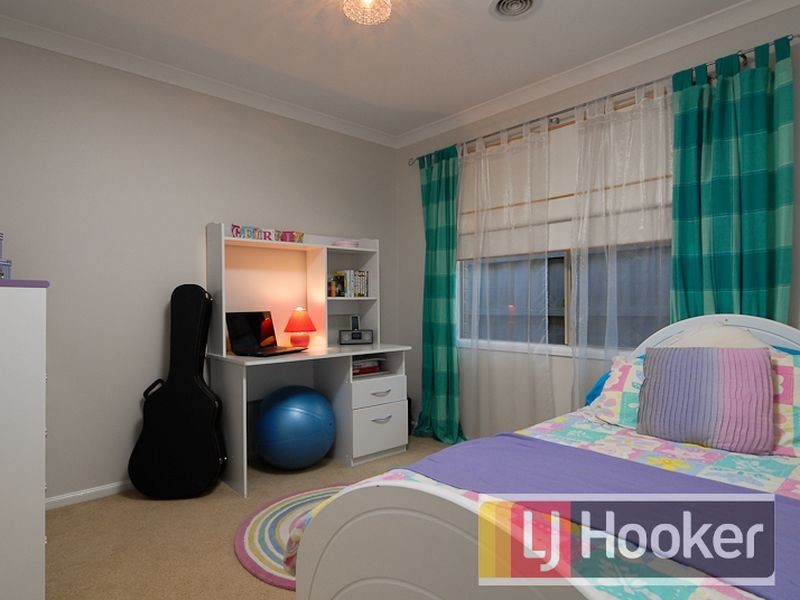 4 Pevensey Drive, Narre Warren South VIC 3805