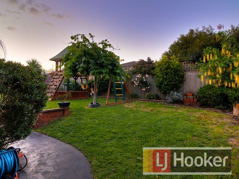 4 Pevensey Drive, Narre Warren South VIC 3805