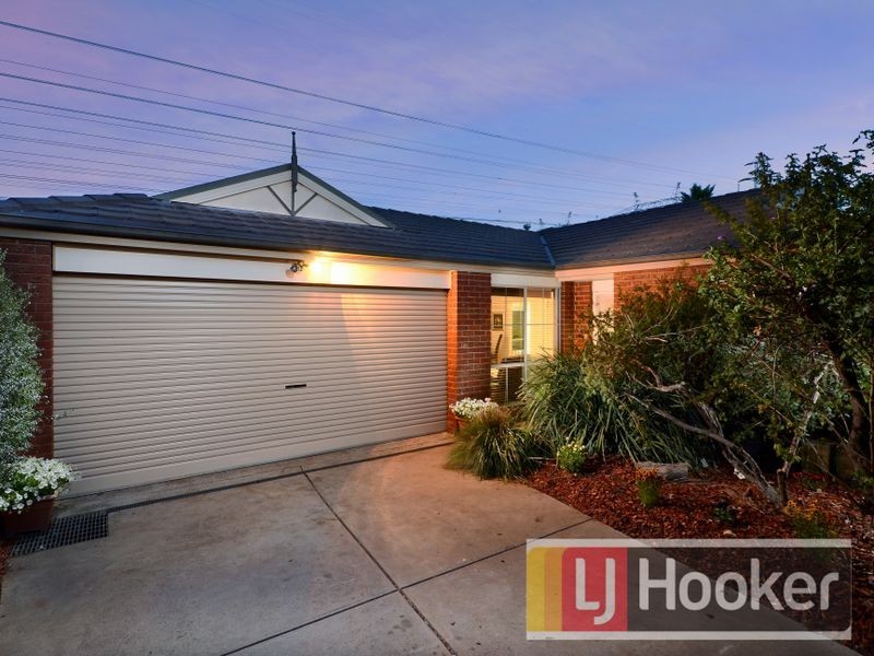 2/35 George Chudleigh Drive, Hallam VIC 3803
