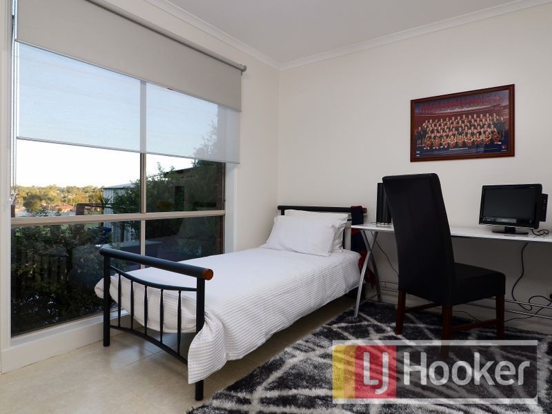 2/35 George Chudleigh Drive, Hallam VIC 3803