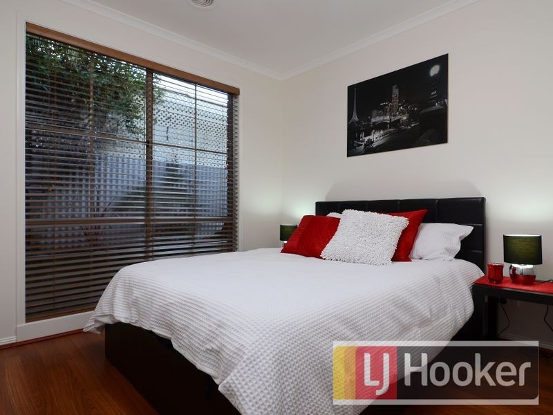 2/35 George Chudleigh Drive, Hallam VIC 3803