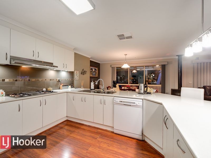 5 Peony Court, Narre Warren South VIC 3805