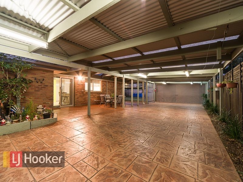 71 Simon Drive, Pakenham VIC 3810