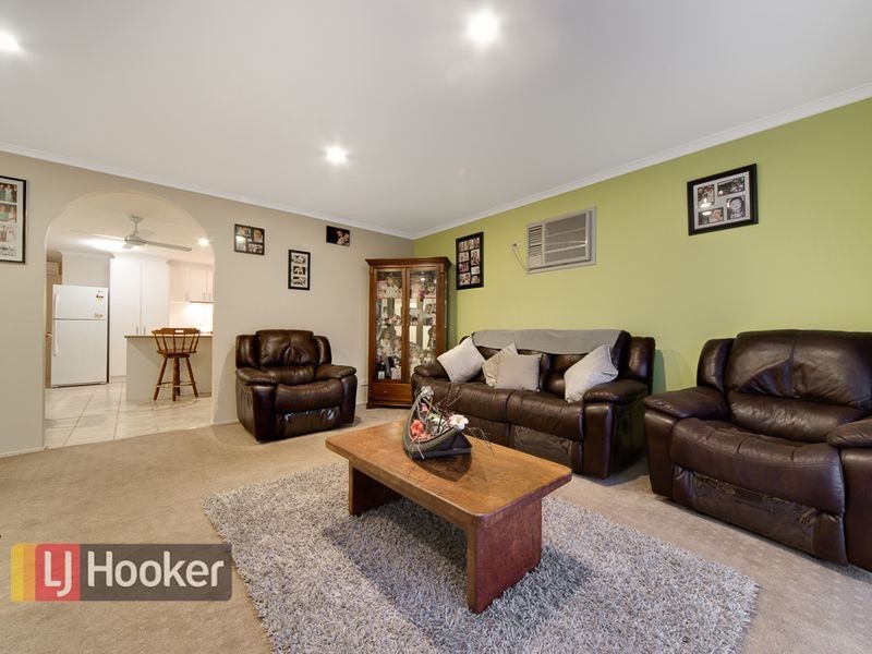 71 Simon Drive, Pakenham VIC 3810