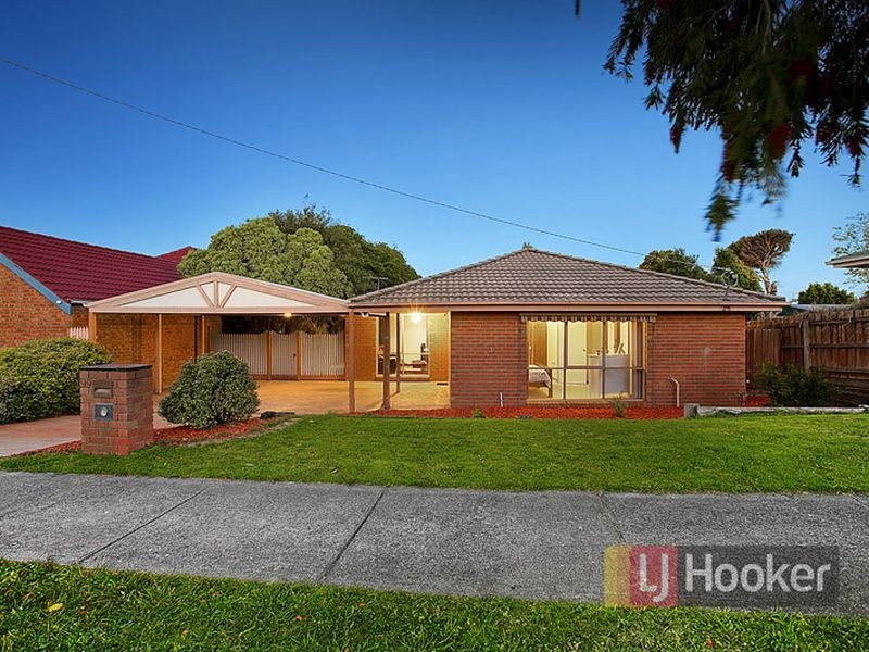 99 Springfield Crescent, Hampton Park VIC 3976