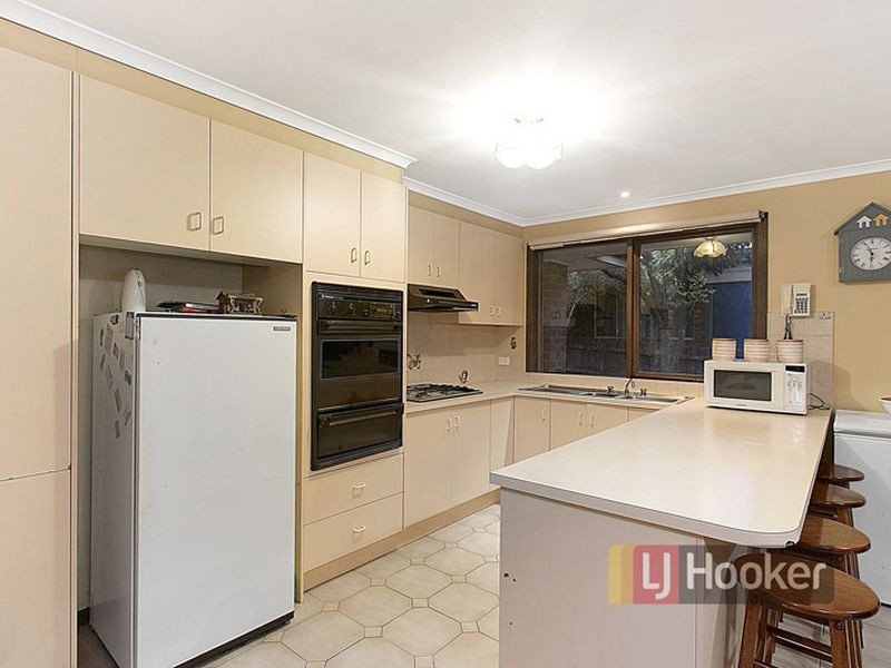 99 Springfield Crescent, Hampton Park VIC 3976