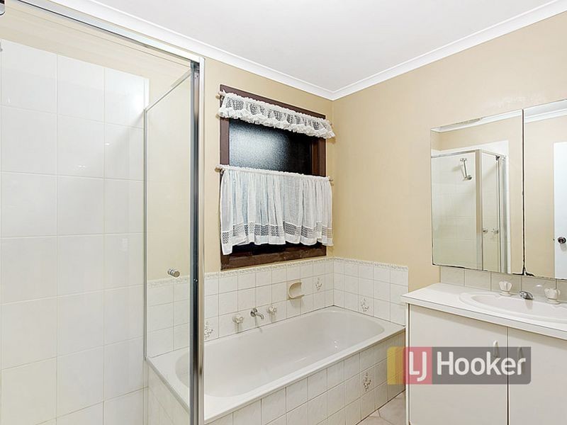 99 Springfield Crescent, Hampton Park VIC 3976