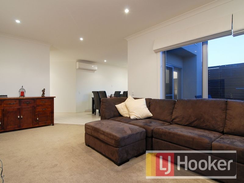 28 Manna Row, Officer VIC 3809