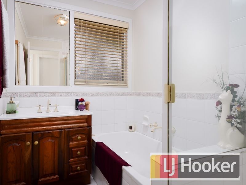 19 Upton Crescent, Narre Warren VIC 3805