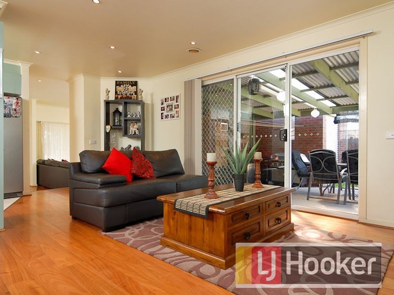 70 Lakeview Drive, Narre Warren South VIC 3805
