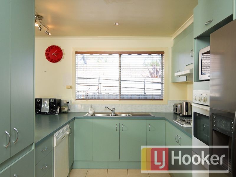 70 Lakeview Drive, Narre Warren South VIC 3805