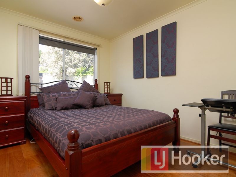 70 Lakeview Drive, Narre Warren South VIC 3805