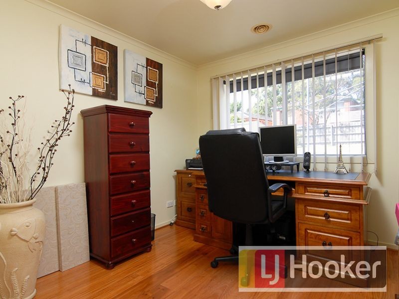 70 Lakeview Drive, Narre Warren South VIC 3805