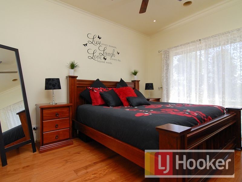70 Lakeview Drive, Narre Warren South VIC 3805