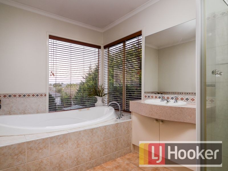 4 Peony Court, Narre Warren South VIC 3805