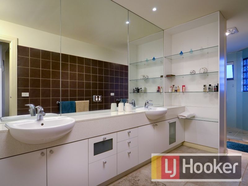 11 Daintree Grove, Narre Warren VIC 3805