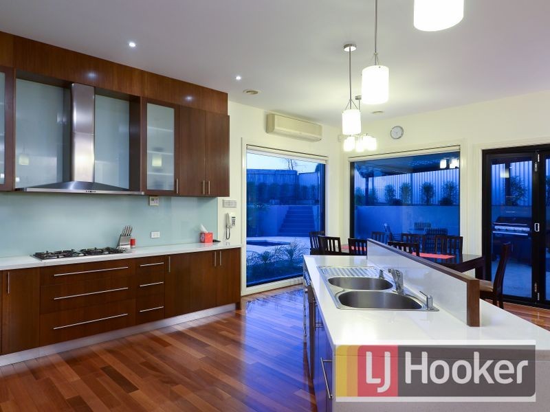 11 Daintree Grove, Narre Warren VIC 3805