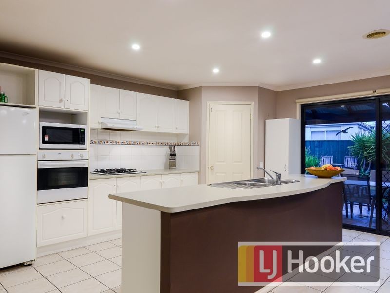 28 Harrington Drive, Narre Warren South VIC 3805