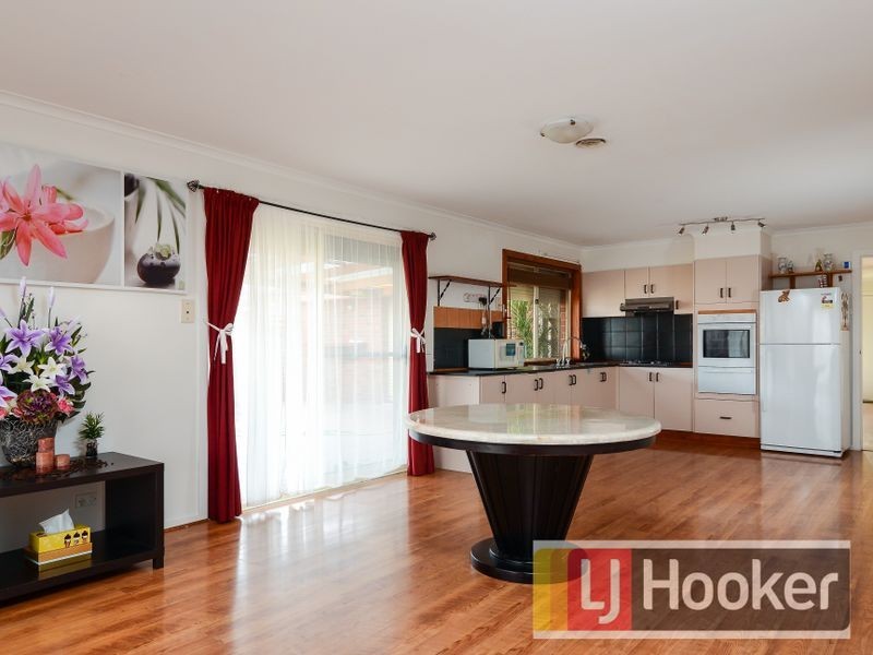 9 Amberley Park Drive, Narre Warren South VIC 3805
