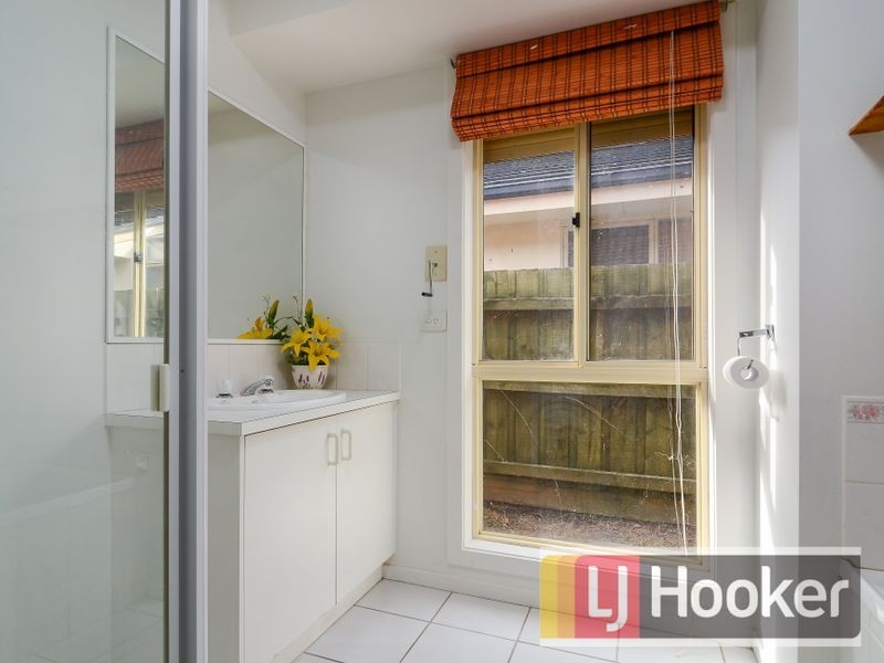 9 Amberley Park Drive, Narre Warren South VIC 3805