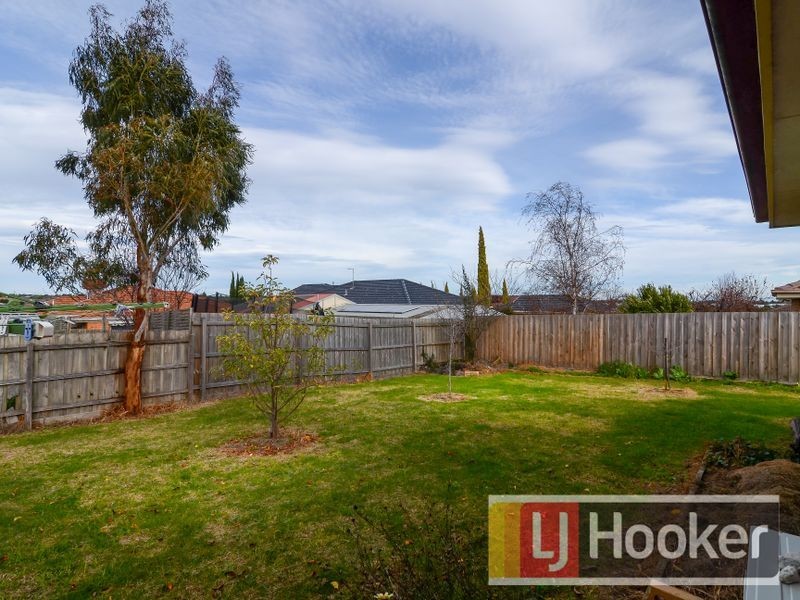 9 Amberley Park Drive, Narre Warren South VIC 3805
