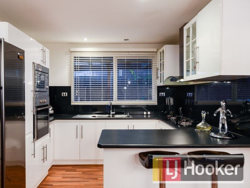 81 Springfield Crescent, Hampton Park VIC 3976