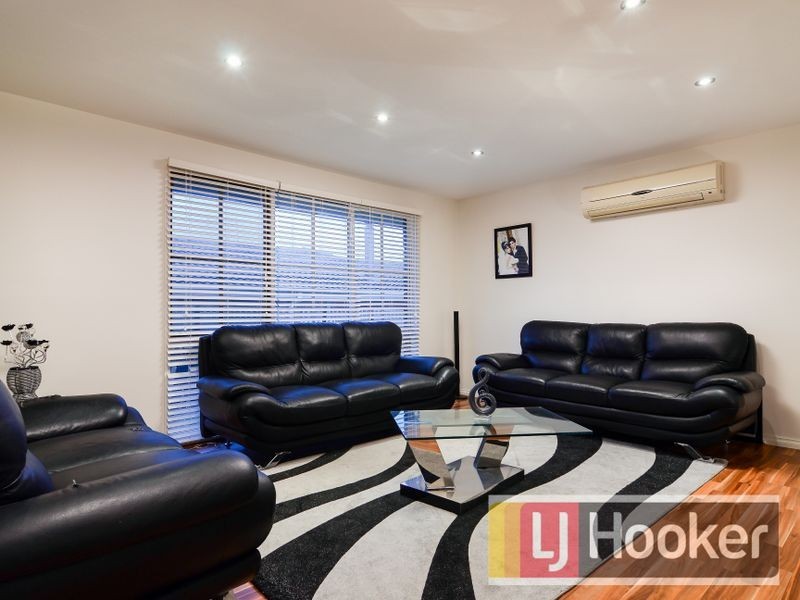 81 Springfield Crescent, Hampton Park VIC 3976